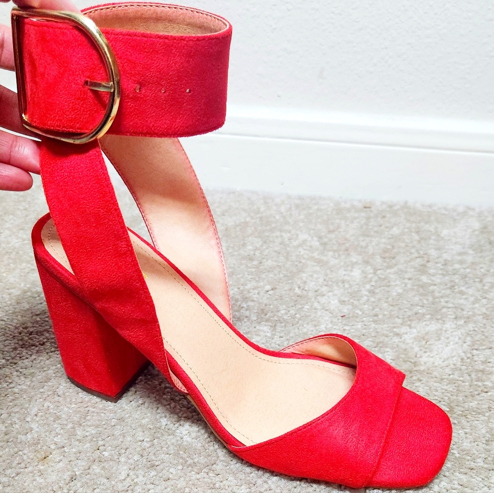 Red Heels - Picture 1 of 6